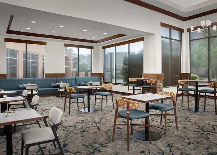 Hilton Garden Worth Medical Center